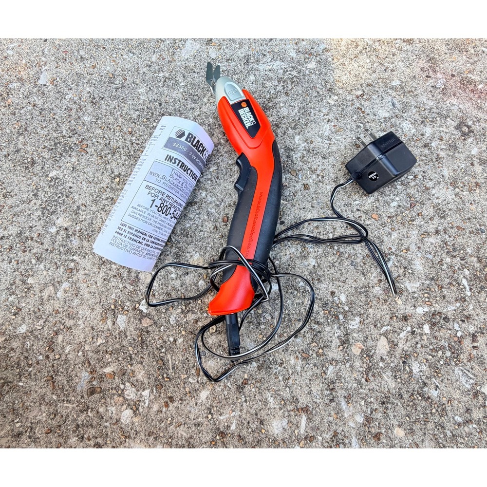 Black & Decker SZ360 3.6V Powered Scissors Cordless Electric Shears with Charger